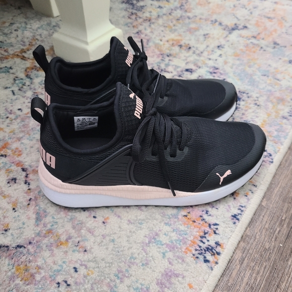 Puma Shoes - Puma Soft Foam sneakers